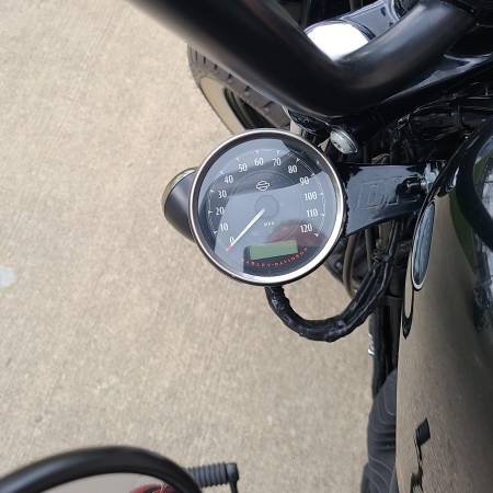 2015 Harley-Davidson, dovoz USA — foto 5 z 12