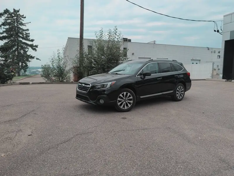 2018 Subaru Outback Premier Tech Pkg, černá, 110 110 km, dovoz Kanada — foto 3 z 12