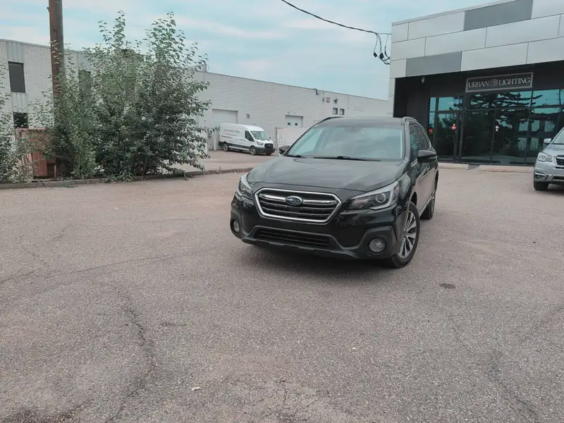 2018 Subaru Outback Premier Tech Pkg, černá, 110 110 km, dovoz Kanada — foto 4 z 12