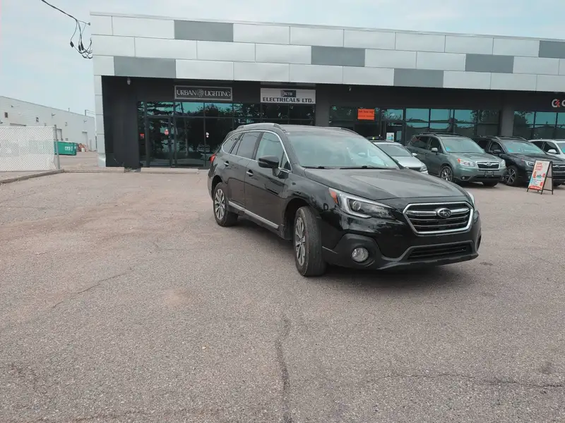 2018 Subaru Outback Premier Tech Pkg, černá, 110 110 km, dovoz Kanada — foto 5 z 12