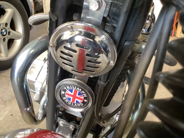 Triumph, dovoz USA — foto 4 z 12