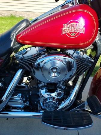 2004 Harley-Davidson, dovoz USA — foto 2 z 8