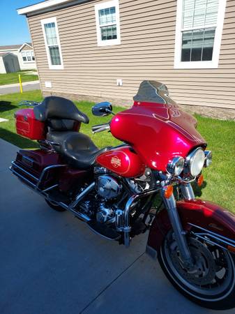 2004 Harley-Davidson, dovoz USA — foto 3 z 8