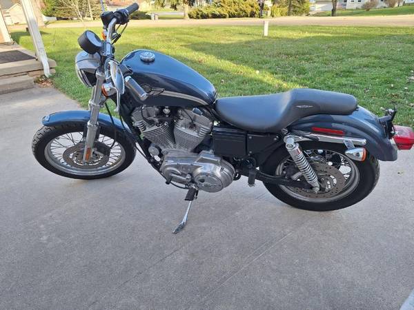2003 Harley-Davidson, dovoz USA — foto 3 z 4