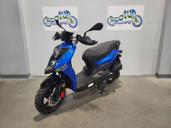 2025, dovoz USA — foto 2 z 11