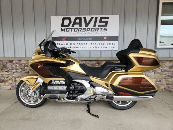 2025 Harley-Davidson, zlatá, dovoz USA — foto 2 z 12