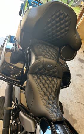 2023 Harley-Davidson, dovoz USA — foto 9 z 12