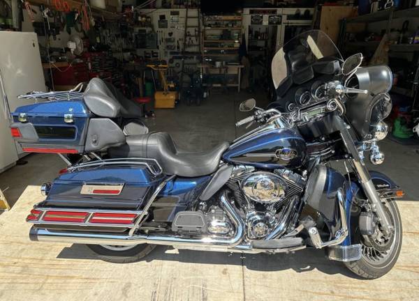 2013 Harley-Davidson, dovoz USA — foto 2 z 5