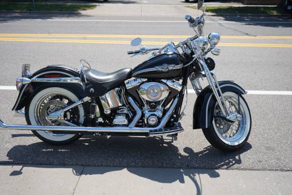 2003 Harley-Davidson, dovoz USA — foto 3 z 12