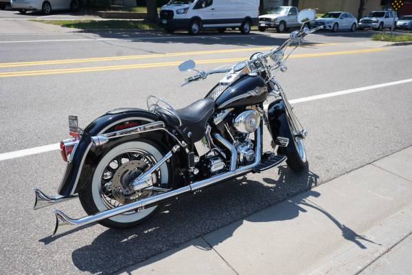 2003 Harley-Davidson, dovoz USA — foto 5 z 12
