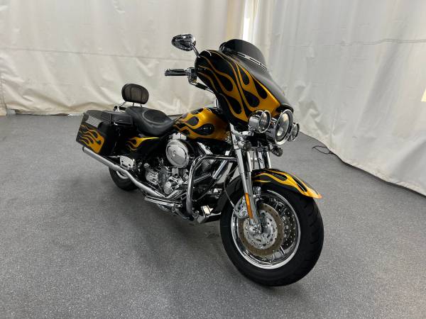 2004 Harley-Davidson, dovoz USA — foto 2 z 10