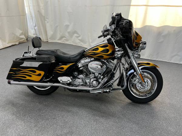 2004 Harley-Davidson, dovoz USA — foto 3 z 10