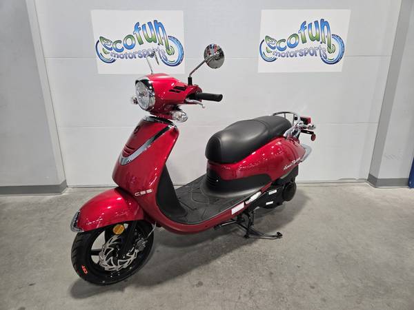 2025, dovoz USA — foto 2 z 11