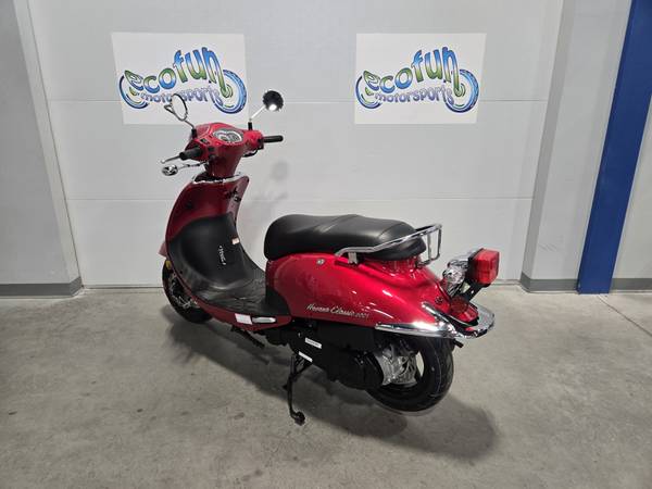 2025, dovoz USA — foto 8 z 11