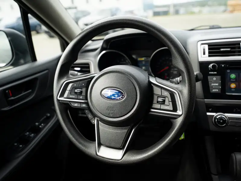 2019 Subaru Outback Base, šedá, 182 744 km, dovoz Kanada — foto 10 z 12