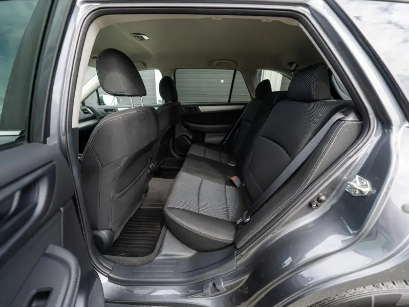 2019 Subaru Outback Base, šedá, 182 744 km, dovoz Kanada — foto 12 z 12