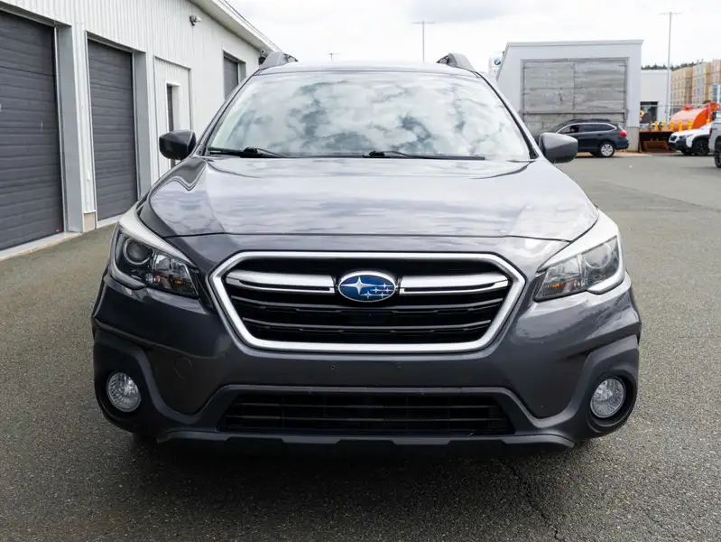2019 Subaru Outback Base, šedá, 182 744 km, dovoz Kanada — foto 2 z 12