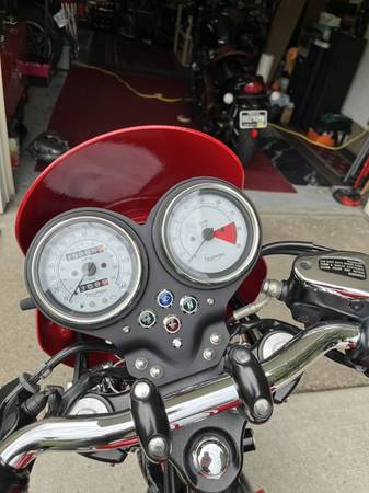 Triumph, dovoz USA — foto 6 z 6