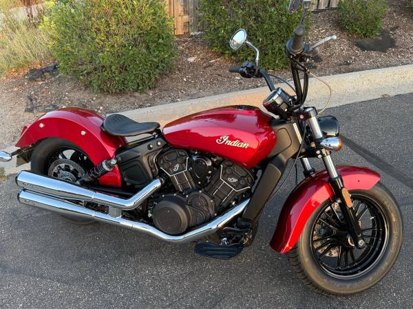 2021 Indian, dovoz USA — foto 2 z 6