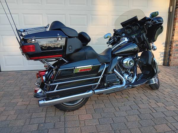 2009 Harley-Davidson, dovoz USA — foto 4 z 4