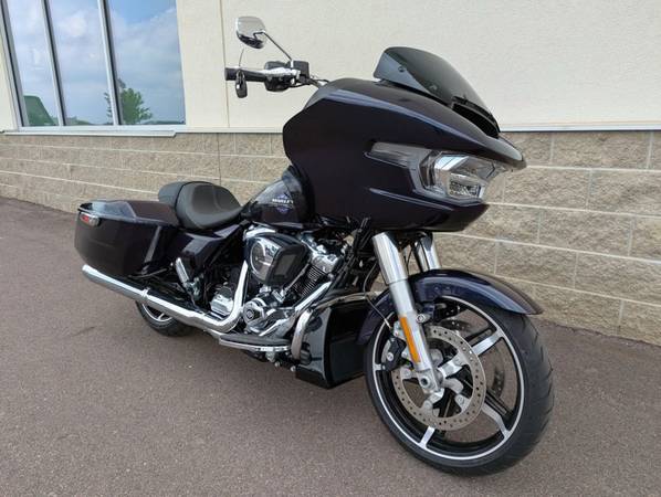 2025 Harley-Davidson, dovoz USA — foto 3 z 12