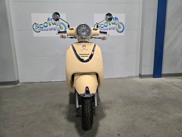 2025 Lance Havana Classic 49cc Scooter : END of SEASON SALE, dovoz USA — foto 4 z 10