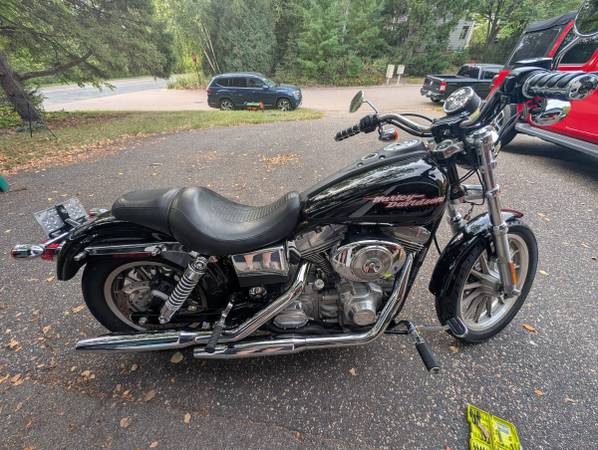 2004 Harley-Davidson, dovoz USA — foto 4 z 11