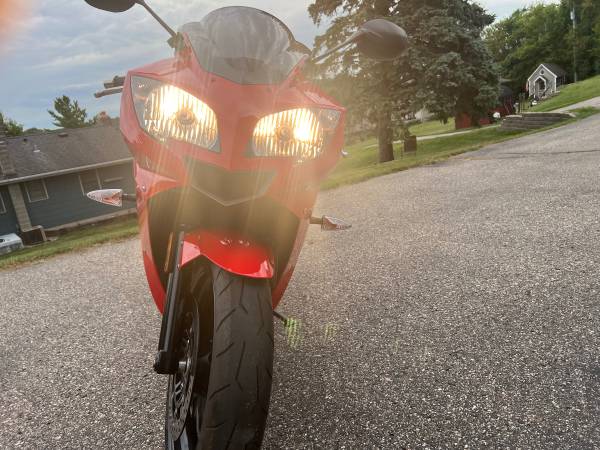 2004 Triumph, dovoz USA — foto 11 z 11