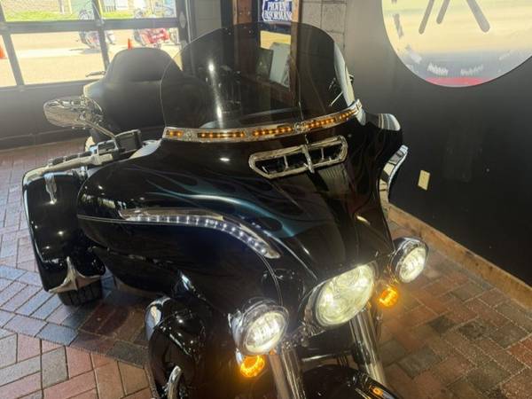 2016 Harley-Davidson, dovoz USA — foto 11 z 12
