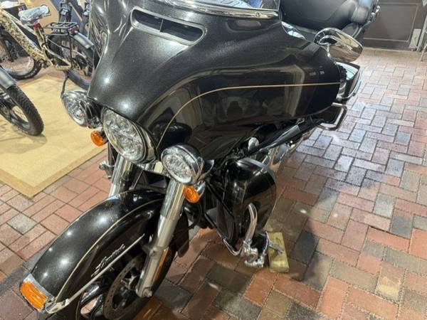 2016 Harley-Davidson, dovoz USA — foto 3 z 12