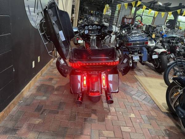 2016 Harley-Davidson, dovoz USA — foto 8 z 12