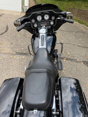 2011 Harley-Davidson, dovoz USA — foto 5 z 8