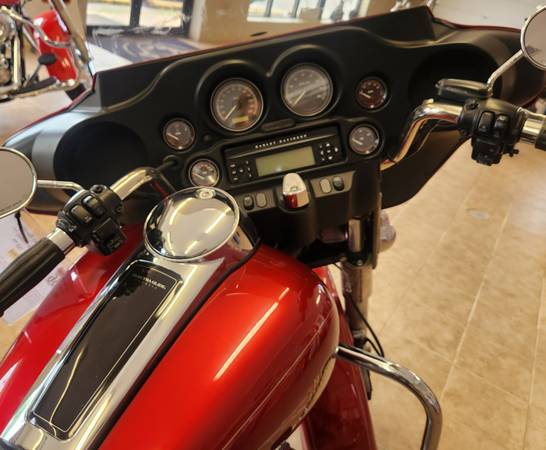 2012 Harley-Davidson, dovoz USA — foto 4 z 8