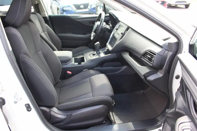 2024 Subaru Outback Commodité, bílá, 51 314 km, dovoz Kanada — foto 10 z 12