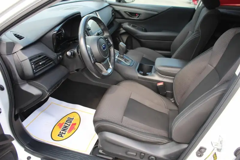 2024 Subaru Outback Commodité, bílá, 51 314 km, dovoz Kanada — foto 9 z 12