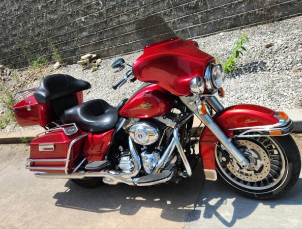 2012 Harley-Davidson, dovoz USA — foto 8 z 12
