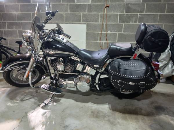 2003 Harley-Davidson, dovoz USA — foto 3 z 3