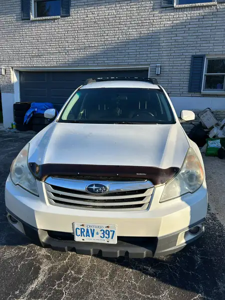 2011 Subaru Outback, bílá, 208 013 km, dovoz Kanada — foto 2 z 8