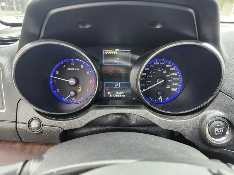 2017 Subaru Outback, 241 000 km, dovoz Kanada — foto 5 z 8