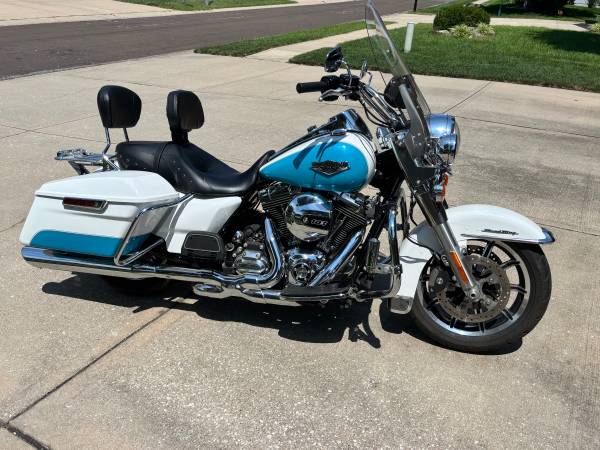 2016 Harley-Davidson, dovoz USA — foto 11 z 11