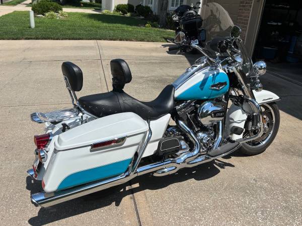 2016 Harley-Davidson, dovoz USA — foto 9 z 11