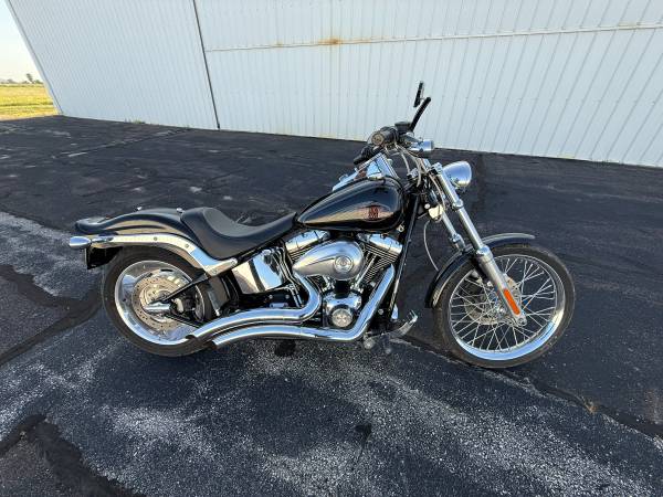 2007 Harley-Davidson, dovoz USA — foto 2 z 12