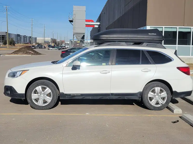 2017 Subaru Outback, 196 000 km, dovoz Kanada — foto 2 z 6