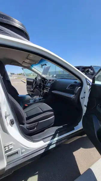 2017 Subaru Outback, 196 000 km, dovoz Kanada — foto 4 z 6