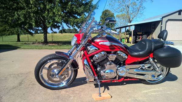 2006 Harley-Davidson, dovoz USA — foto 2 z 12