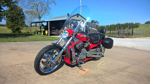 2006 Harley-Davidson, dovoz USA — foto 3 z 12