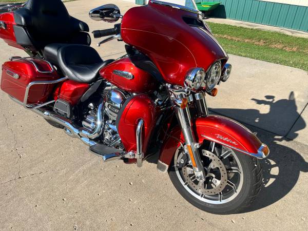2014 Harley-Davidson, dovoz USA — foto 3 z 12