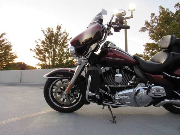 2014 Harley-Davidson, dovoz USA — foto 11 z 12
