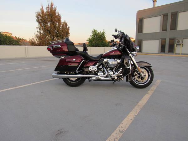 2014 Harley-Davidson, dovoz USA — foto 5 z 12