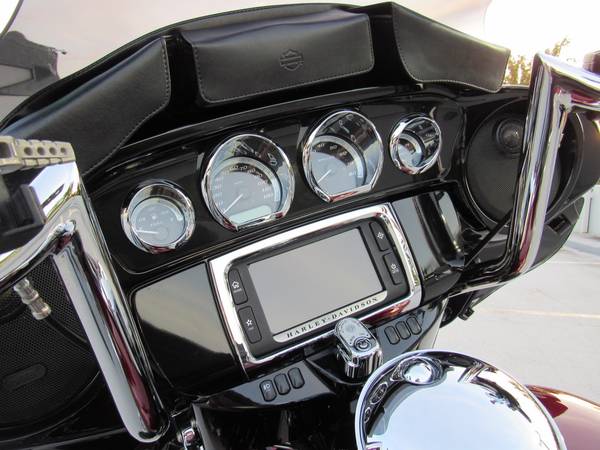 2014 Harley-Davidson, dovoz USA — foto 8 z 12